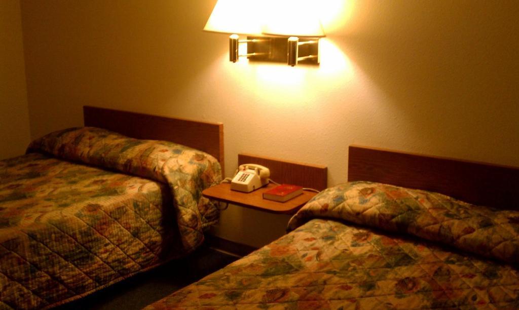 Colorado River Value Inn Bullhead City Δωμάτιο φωτογραφία